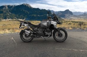 BMW R 1300 GS Adventure Premium Triple Black ASA com Kit Baixo