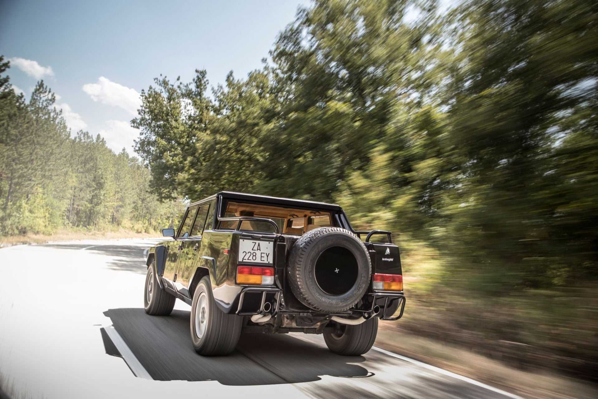 LAMBORGHINI LM002 1986 TRASEIRA MOVIMENTO