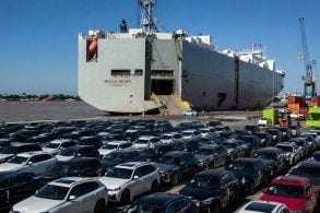 769 BMWs de uma vez navio atraca em cidade de Santa Catarina 4