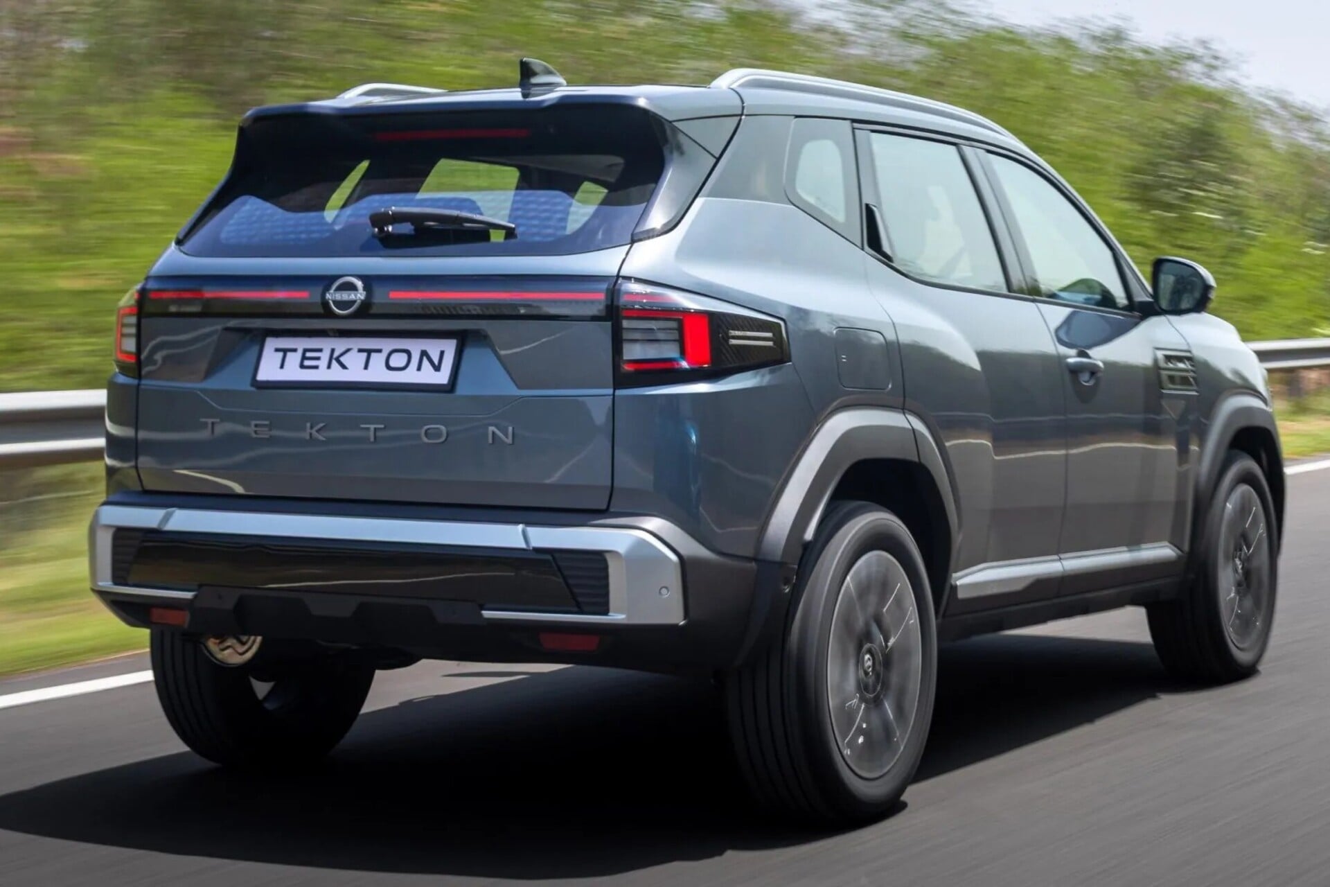 NISSAN TREKTON 2