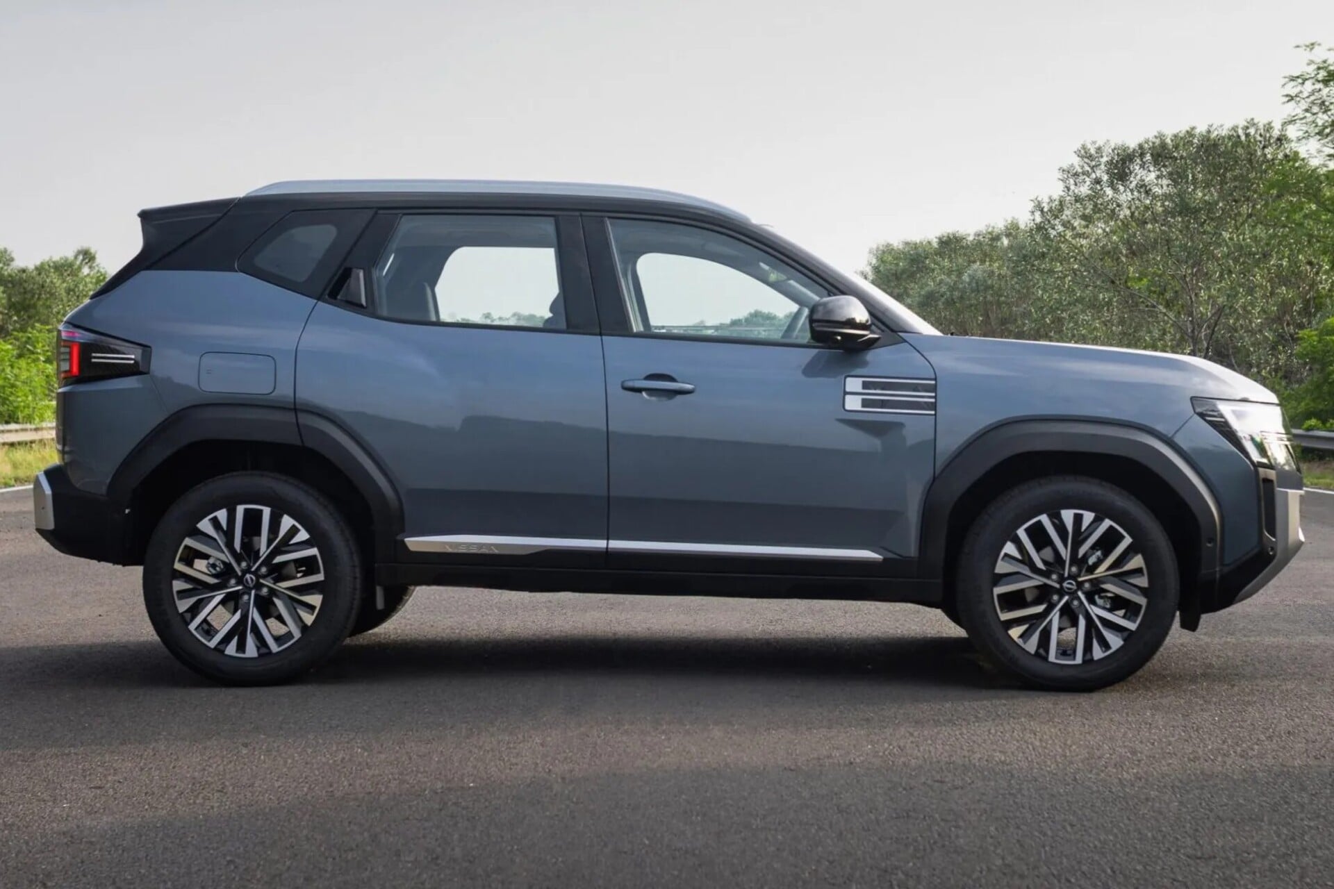 NISSAN TREKTON 6
