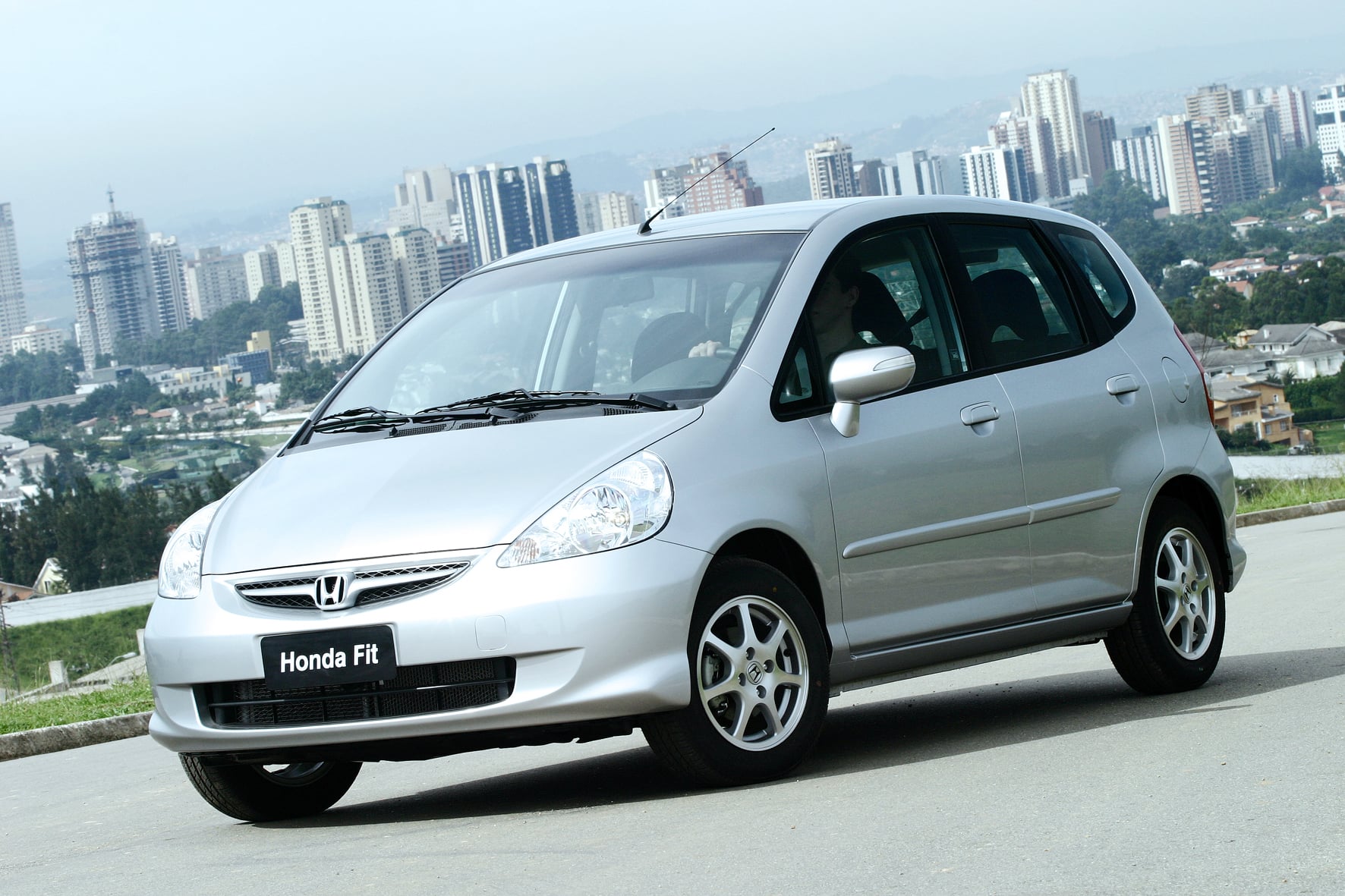 Honda Fit EX 1 5 2007 prata frente parado