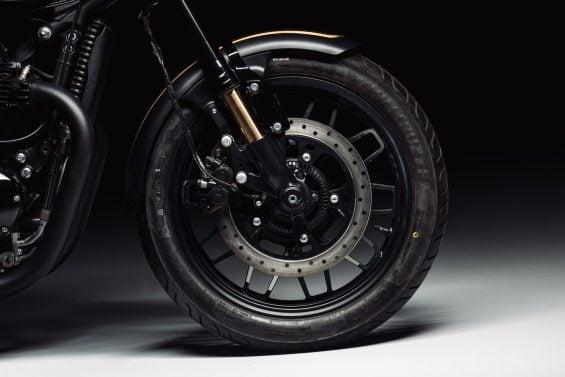 Royal Enfield Shotgun 650 x Rough (17)