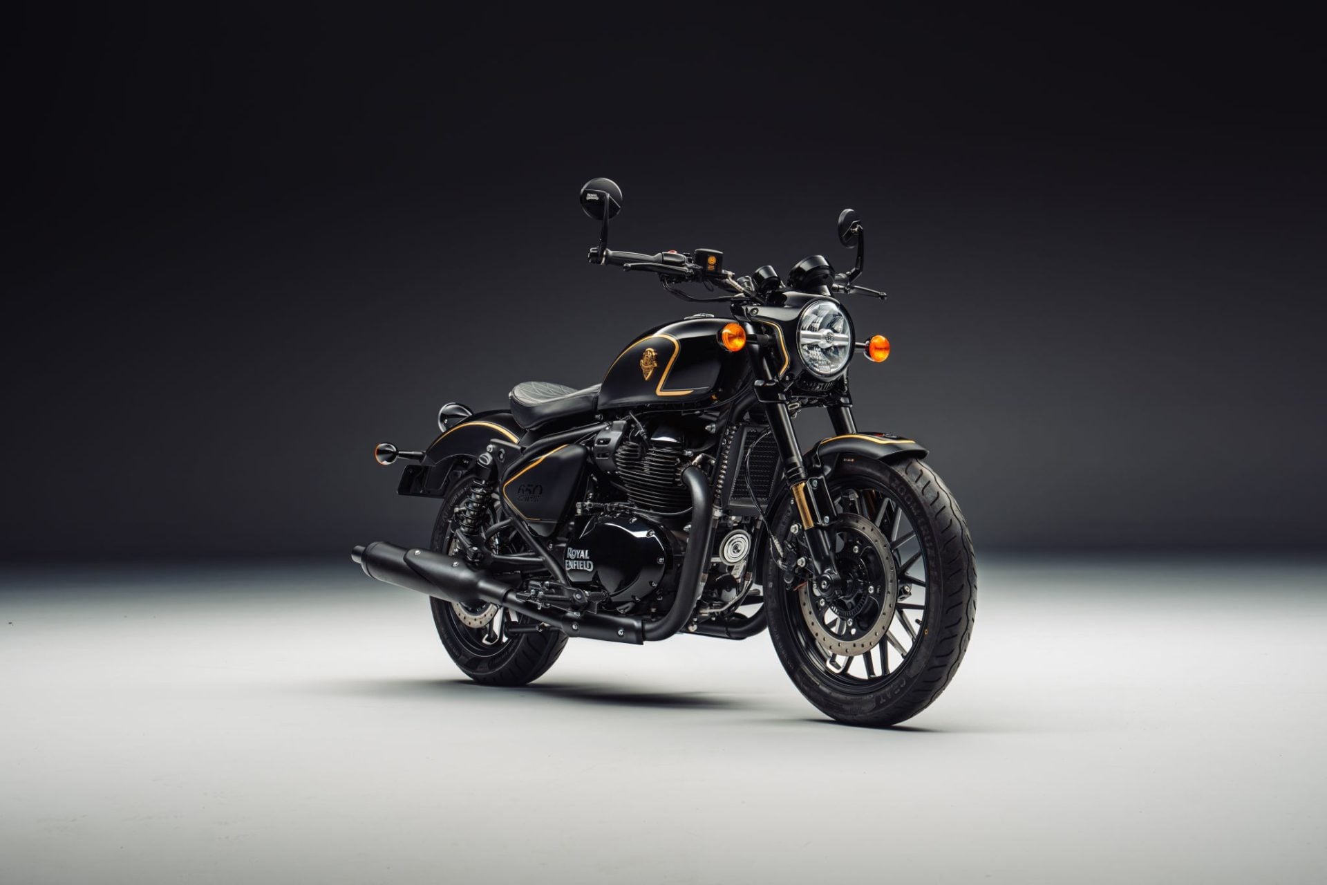 royal-enfield-shotgun-650-x-rough-21-1920x1280.jpg