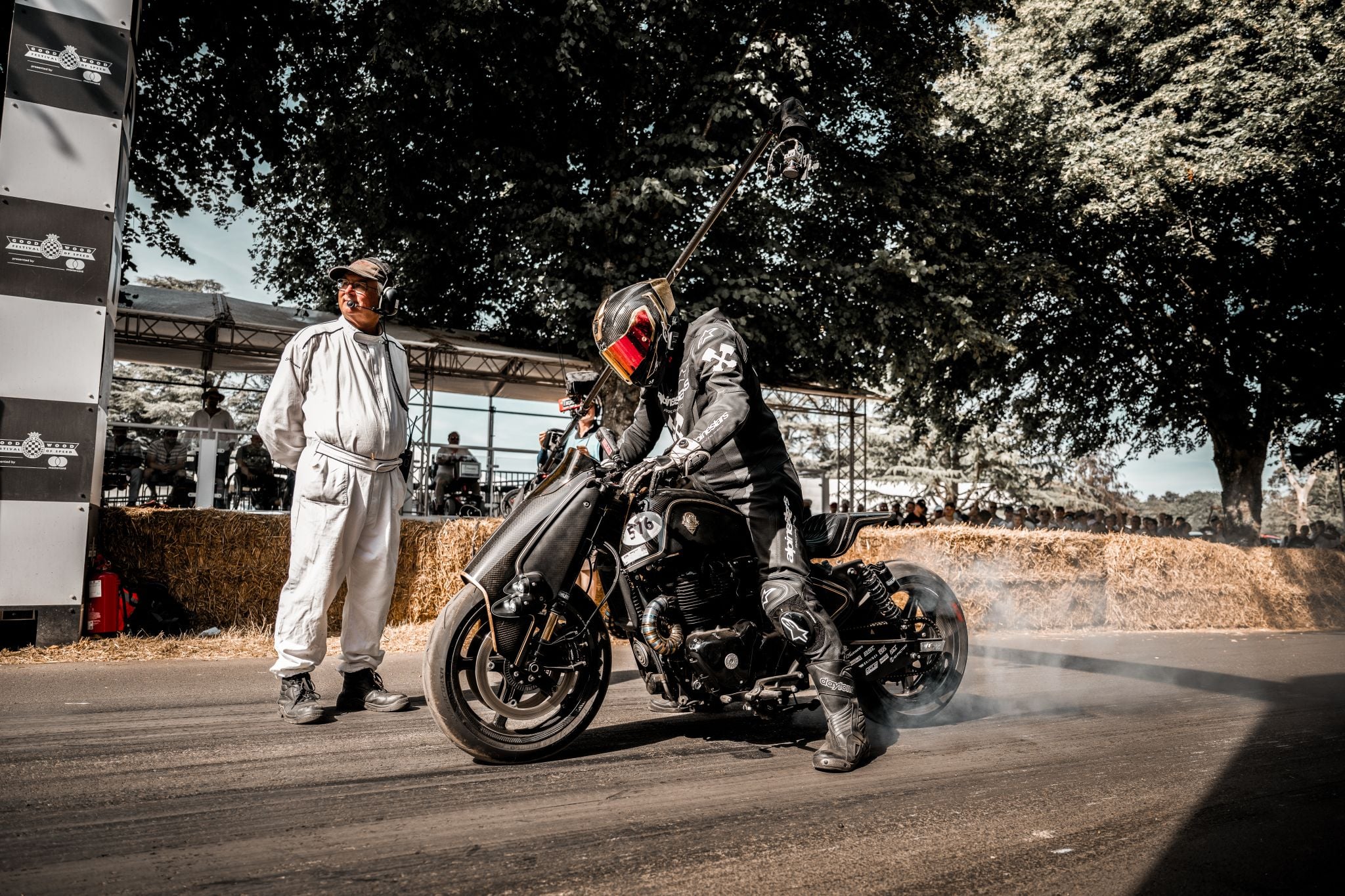 Royal Enfield Shotgun 650 x Rough (23)