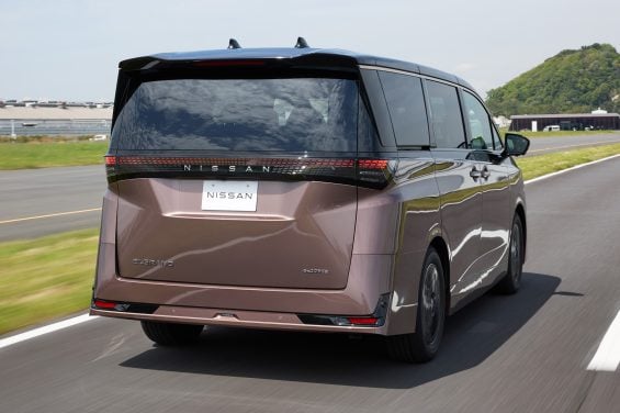 nissan elgrand e 4orce prototype24