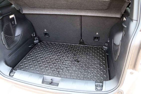 porta malas jeep renegade sport 2019 foto marlos ney vidal autos segredos divulgacao