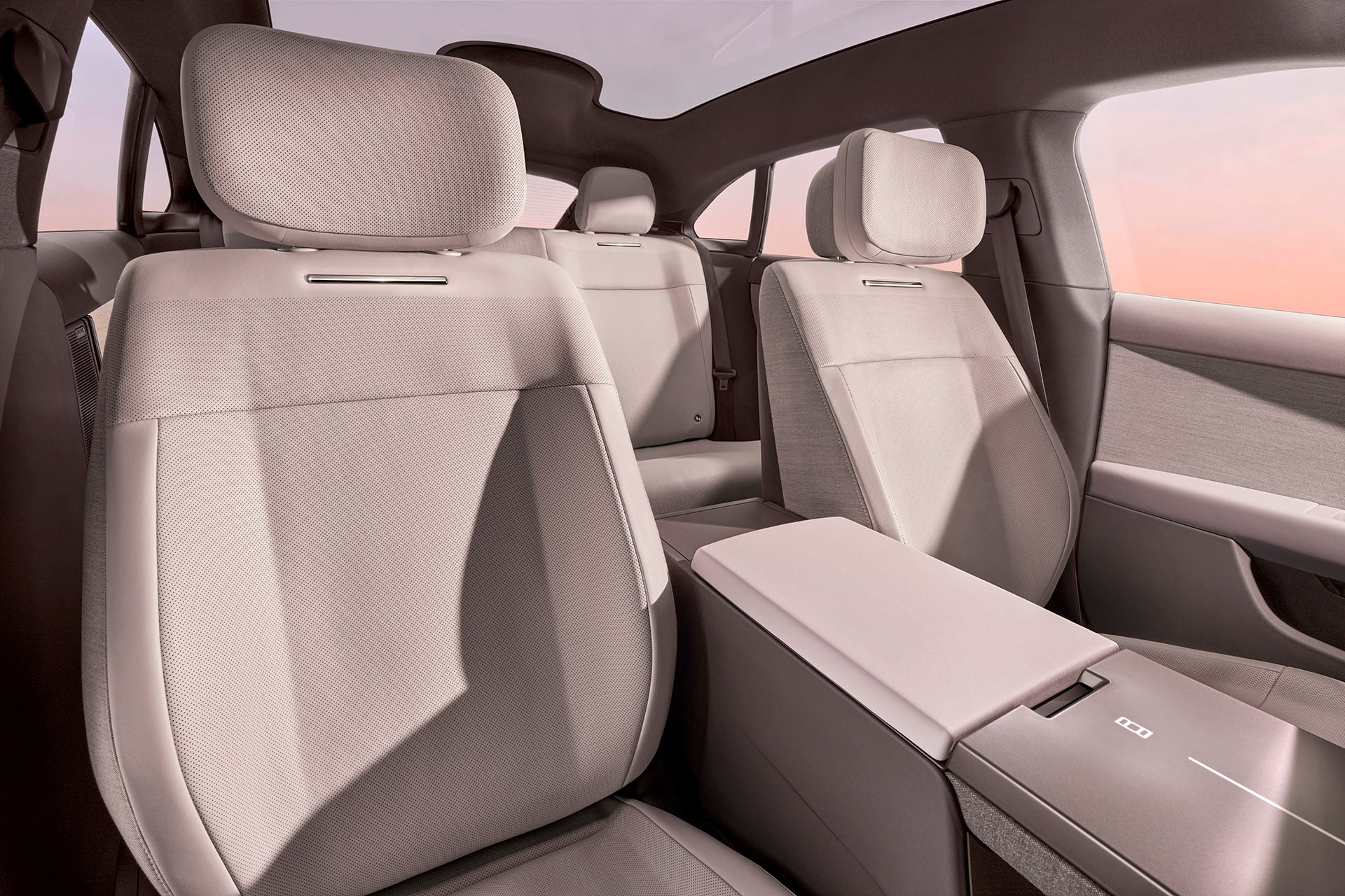 range-rover-previews-fifth-member-of-the-family-introducing-range-rover-gt-6.jpg