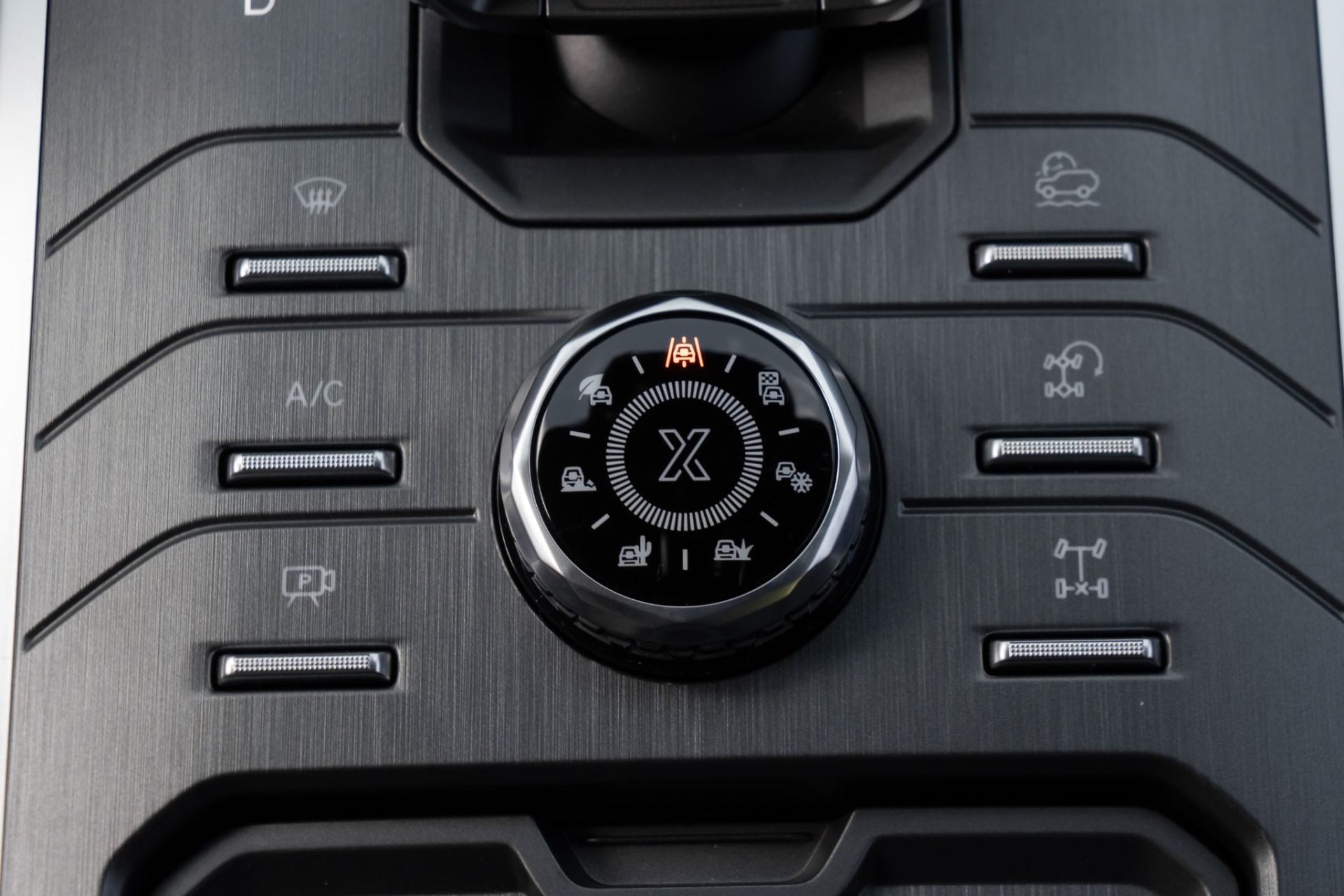 Jetour T2 XWD interior botões do console