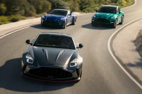 aston martin dbx4