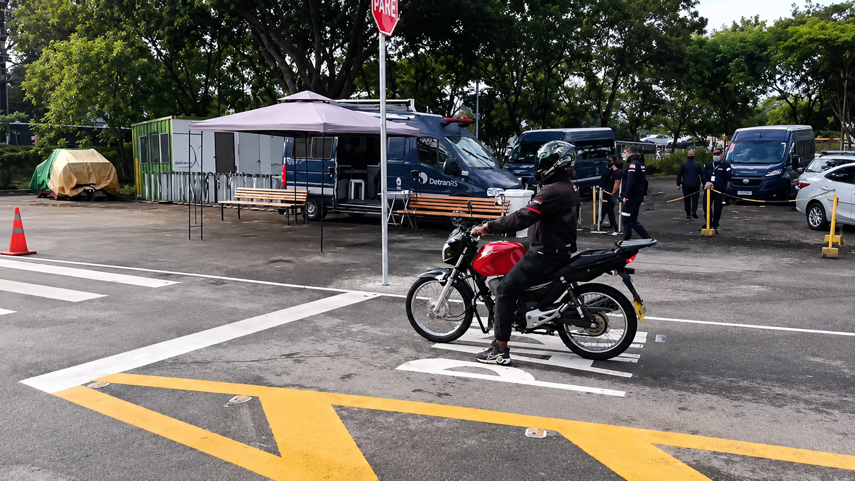 Exame prática para tirar carteira de moto em SP muda; coheça novo formato