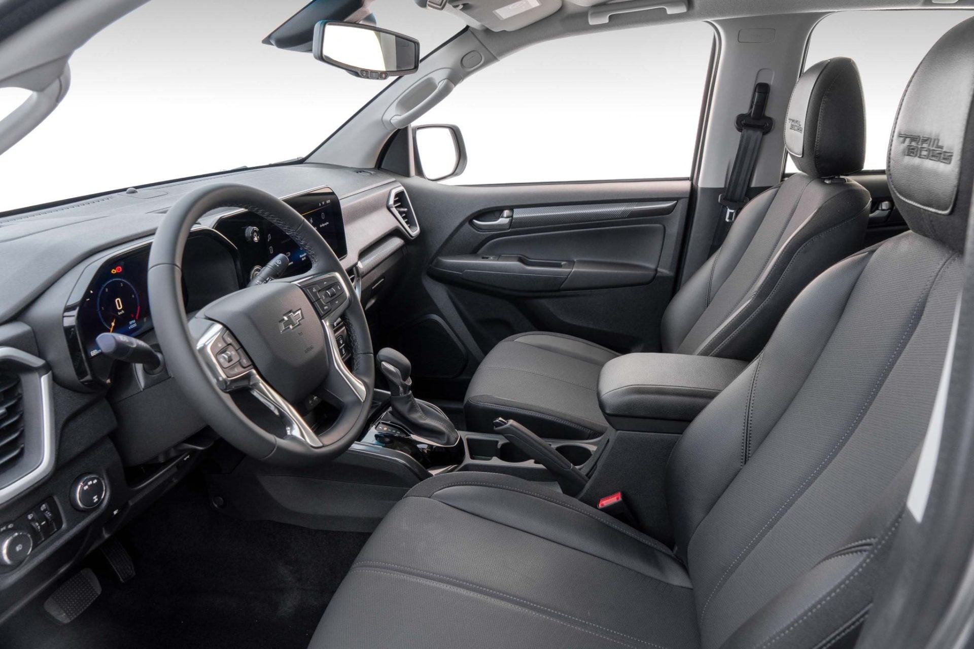 2027 chevrolet s10 trail boss interior bancos da frente