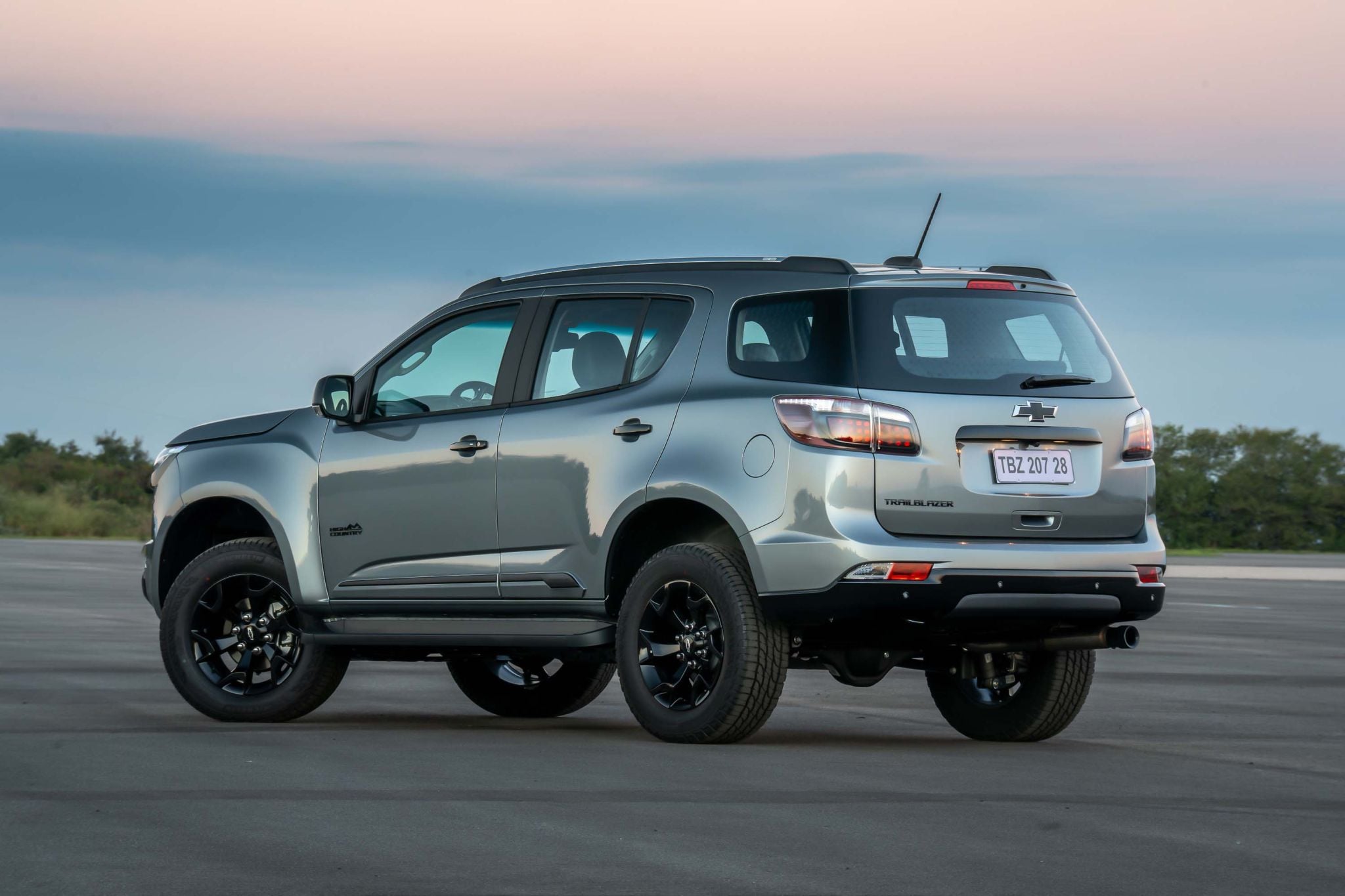Chevrolet Tailblazer High Country Midnight (11)