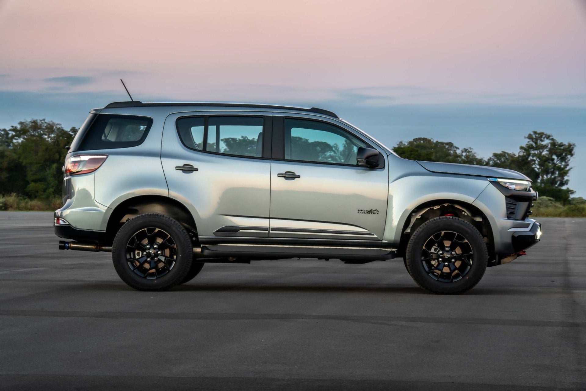 Chevrolet Tailblazer High Country Midnight (14)