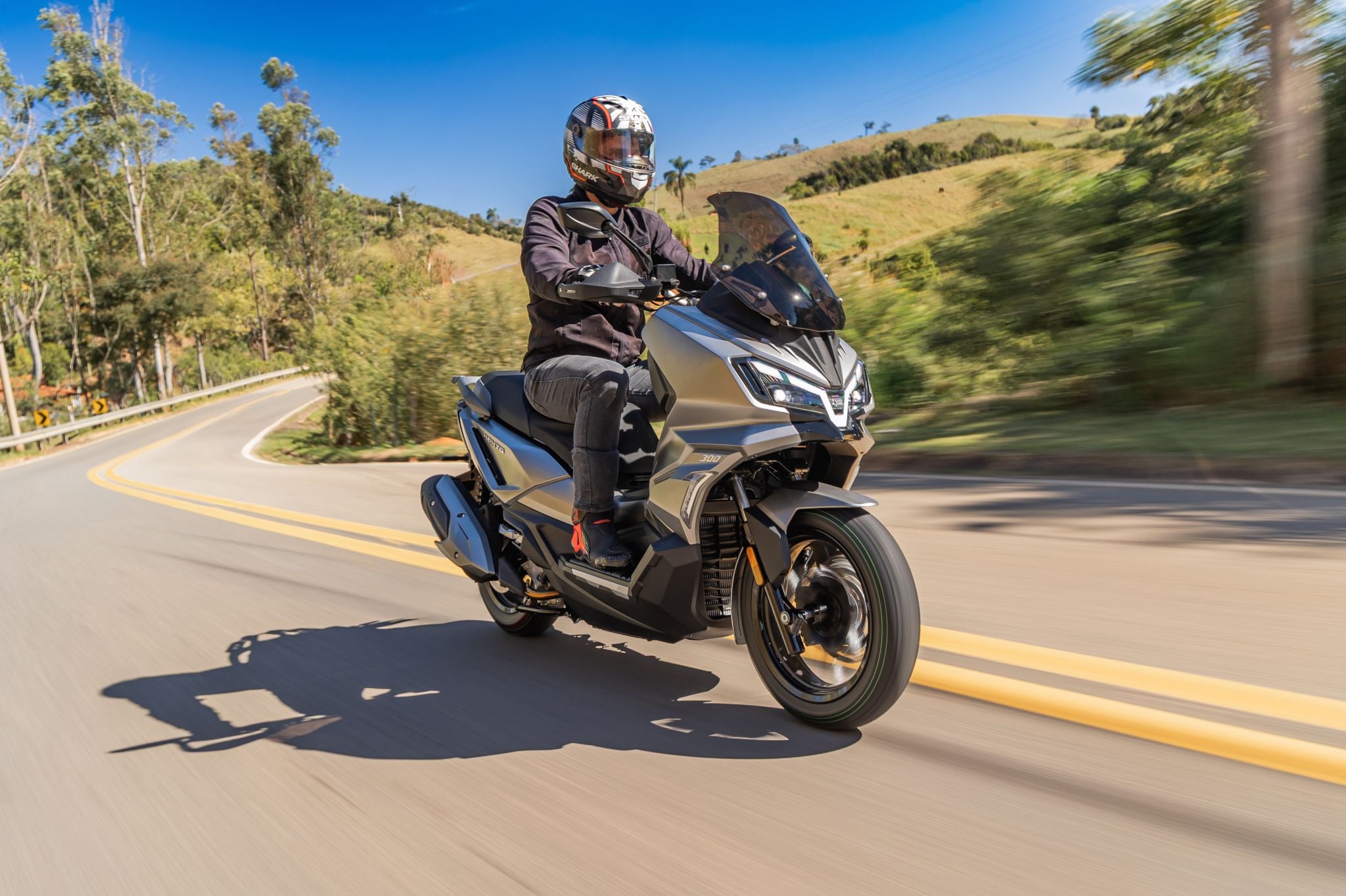 Dafra SYM ADXTG 300: uma off-road que aposta no preço