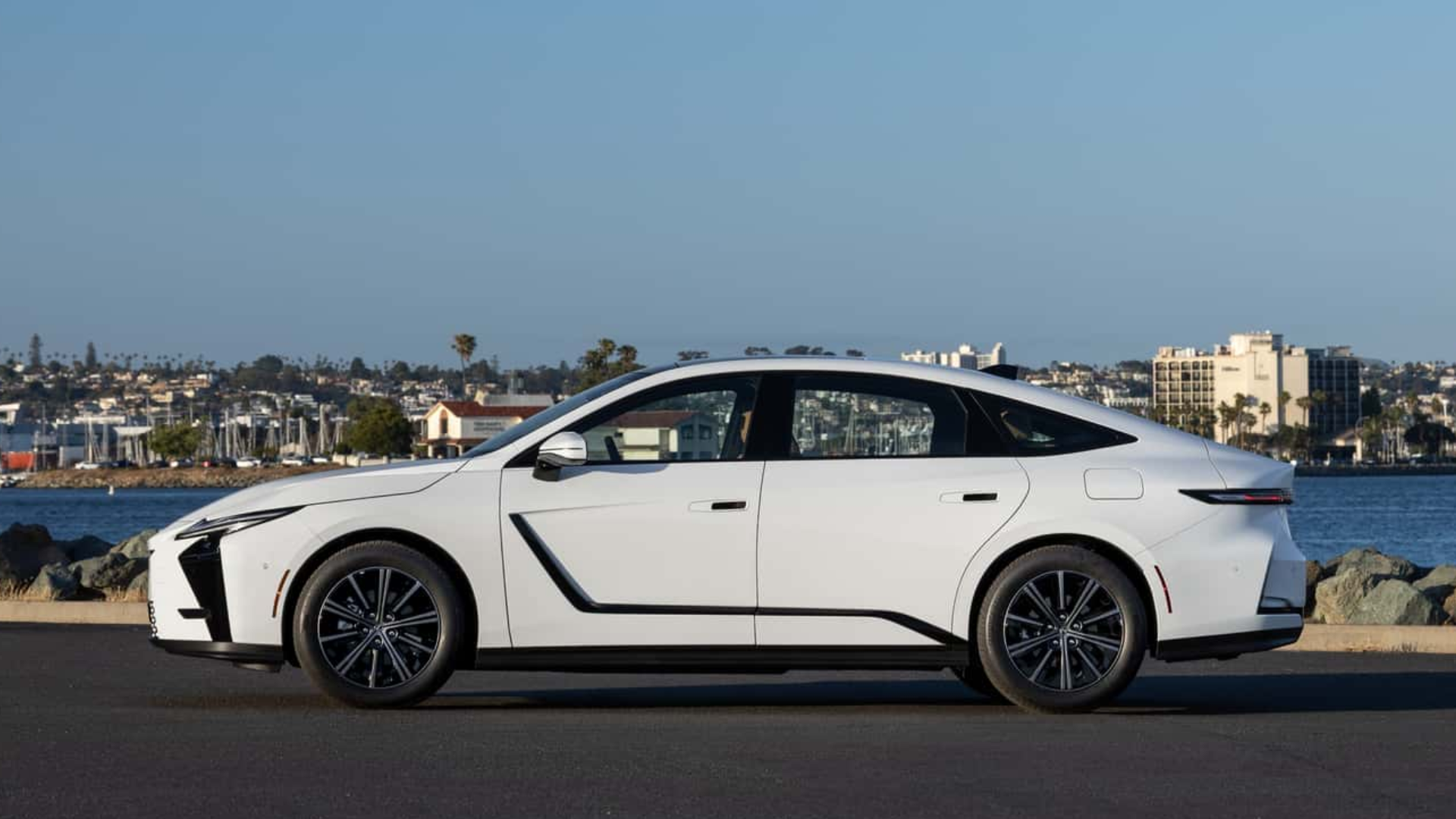Lexus ES 350h (1) Lexus ES 350h (1)