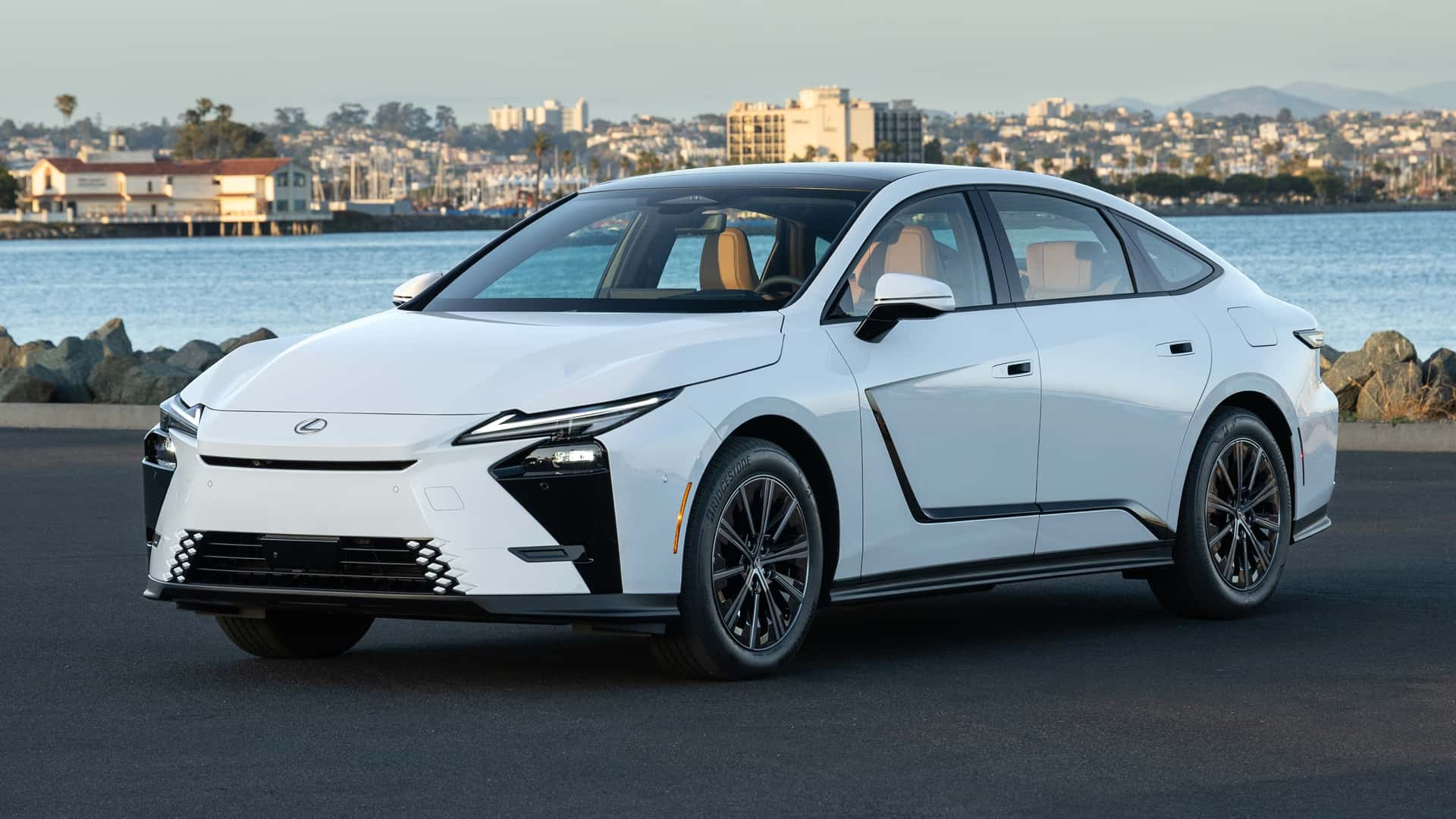 ES 350h - Veículo híbrido