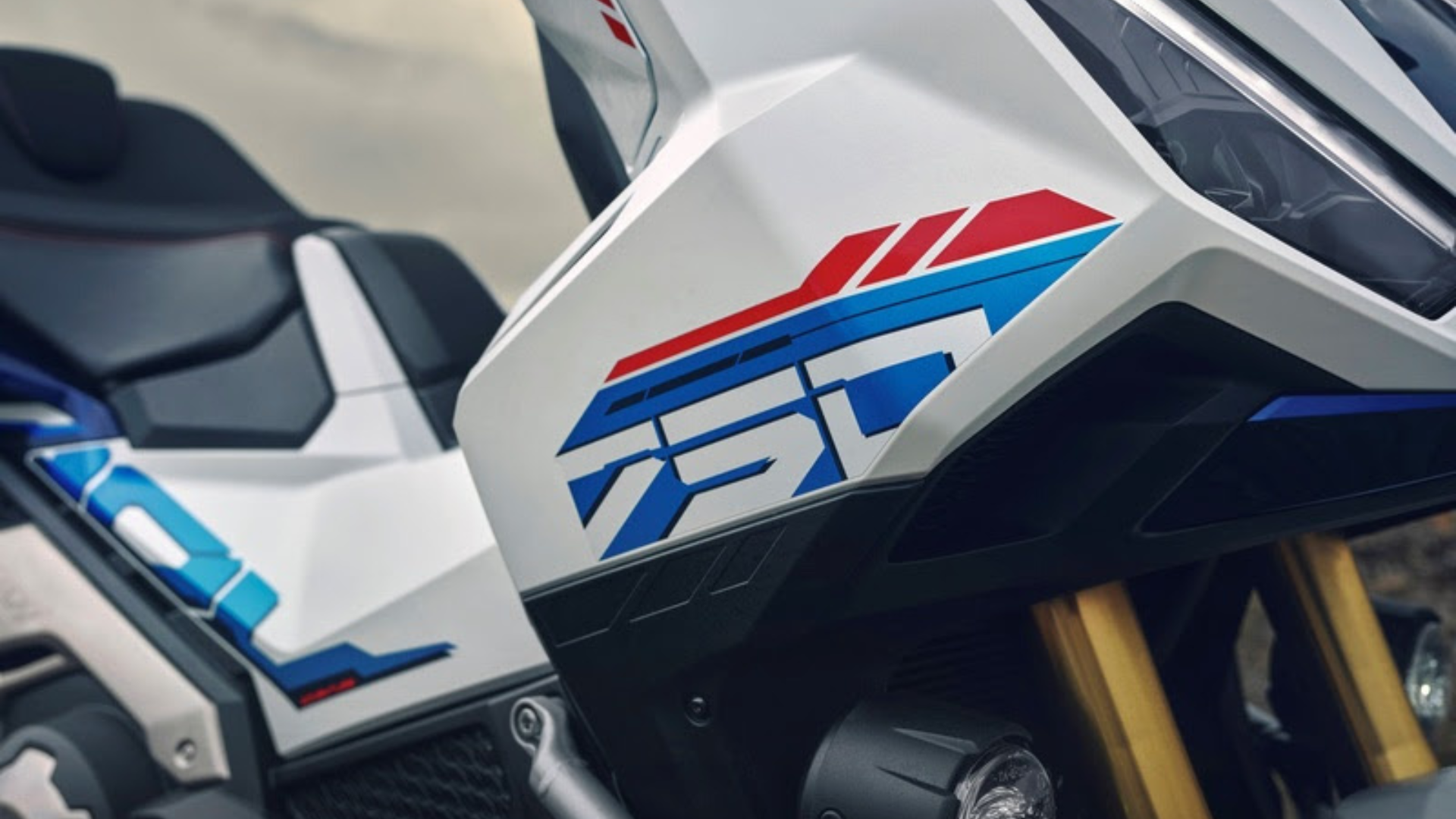 Honda X ADV 2027 (2)