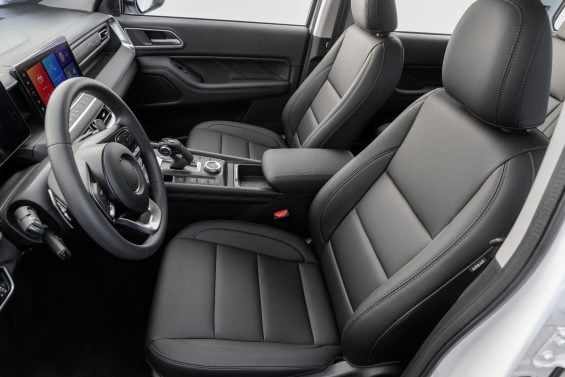 GWM Poer P30 Pro 2027 interior bancos dianteiros