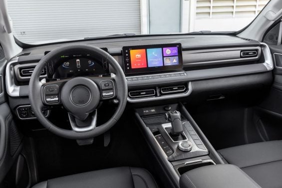 GWM Poer P30 Pro 2027 interior painel