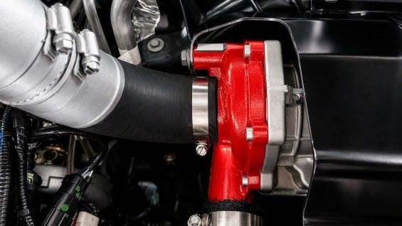Prototipo do Jeep Grand Cherokee com compressor de ar SRT eBoost 2 Prototipo do Jeep Grand Cherokee com compressor de ar SRT eBoost 2