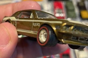 HOT WHEELS TREASURE HUNT MUSTANG