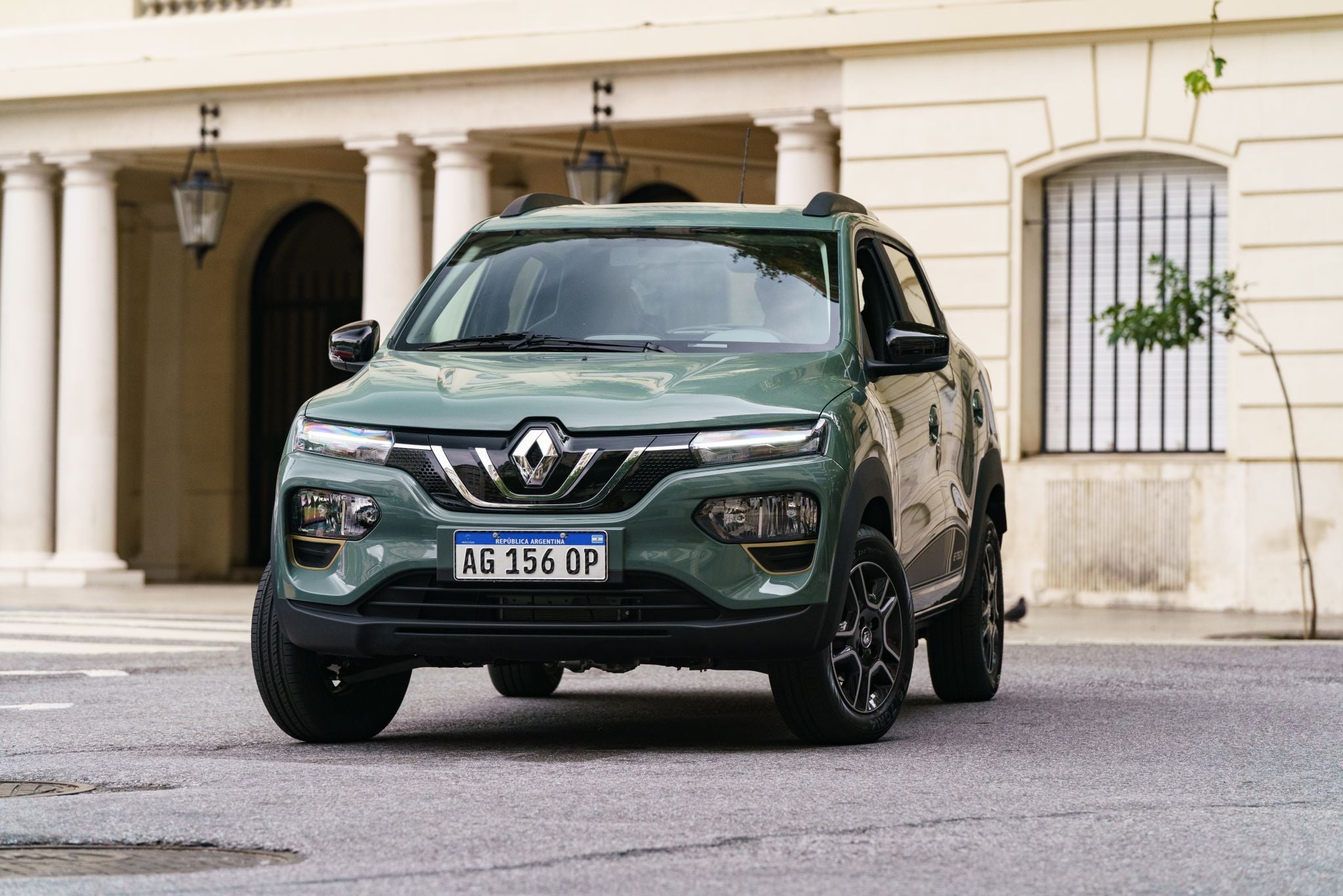 RENAULT KWID E TECH 2022 VERDE FRENTE