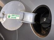 Tampa do tanque de combustível de Honda Fit com etiqueta apenas gasolina sem chumbo