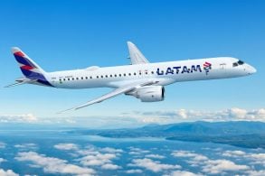 AVIÃO LATAM 2