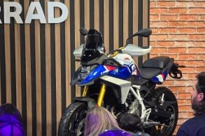 BMW F450 GS frente