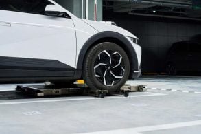 HYUNDAI ROBÔS ESTACIONADORES 1