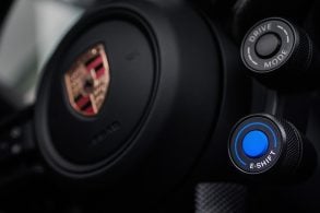 PORSCHE E SHIFT 1 copia