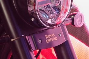 Royal Enfield Goan Classic 350 detalhe frente