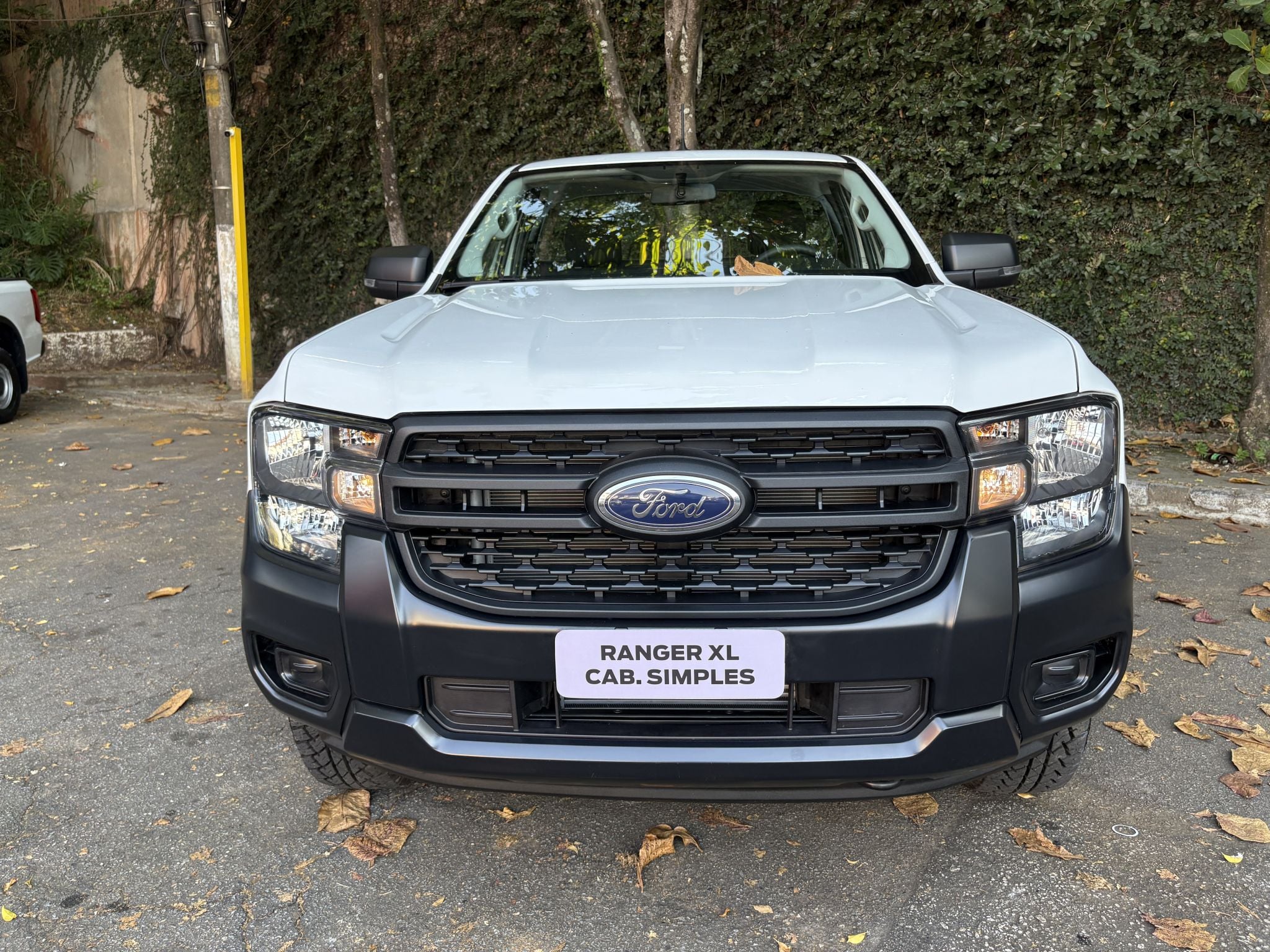 FORD RANGER CABINE SIMPLES 2026 BRANCA FRENTE LATERAL CAÇAMBA INTERIOR MARCELO JABUALS (4)
