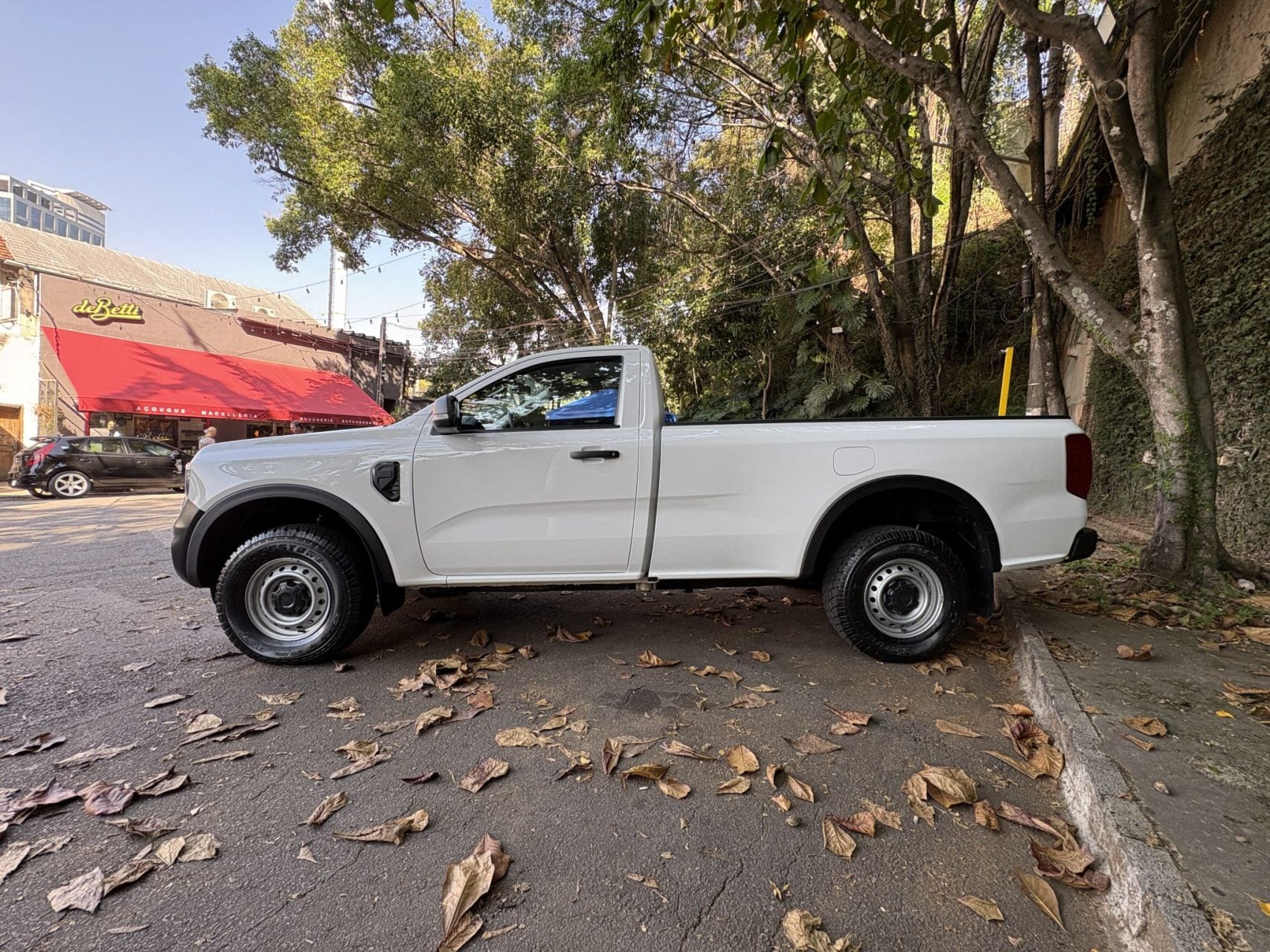 FORD RANGER CABINE SIMPLES 2026 BRANCA FRENTE LATERAL CAÇAMBA INTERIOR MARCELO JABUALS (2)