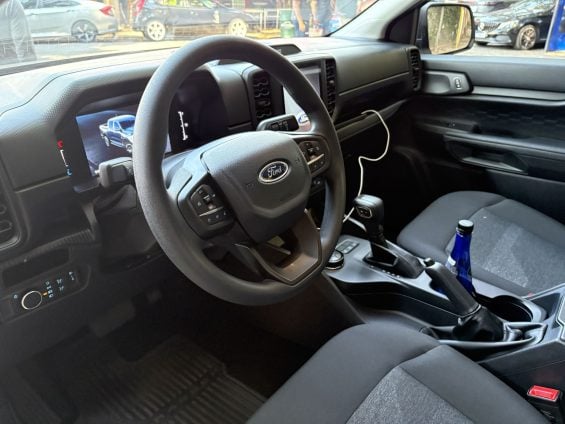 FORD RANGER CABINE SIMPLES 2026 BRANCA FRENTE LATERAL CAÇAMBA INTERIOR MARCELO JABUALS (7)