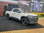 Volkswagen Tukan Robust Cabine Simples branca frente