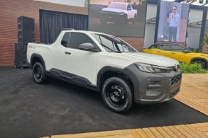 Volkswagen Tukan Robust Cabine Simples branca frente