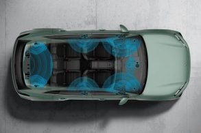 Porsche prepara sistema de áudio com nitreto de gálio para estrear em 2027