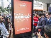 totem led abrigo amigo inauguração em curitiba ponto de onibus