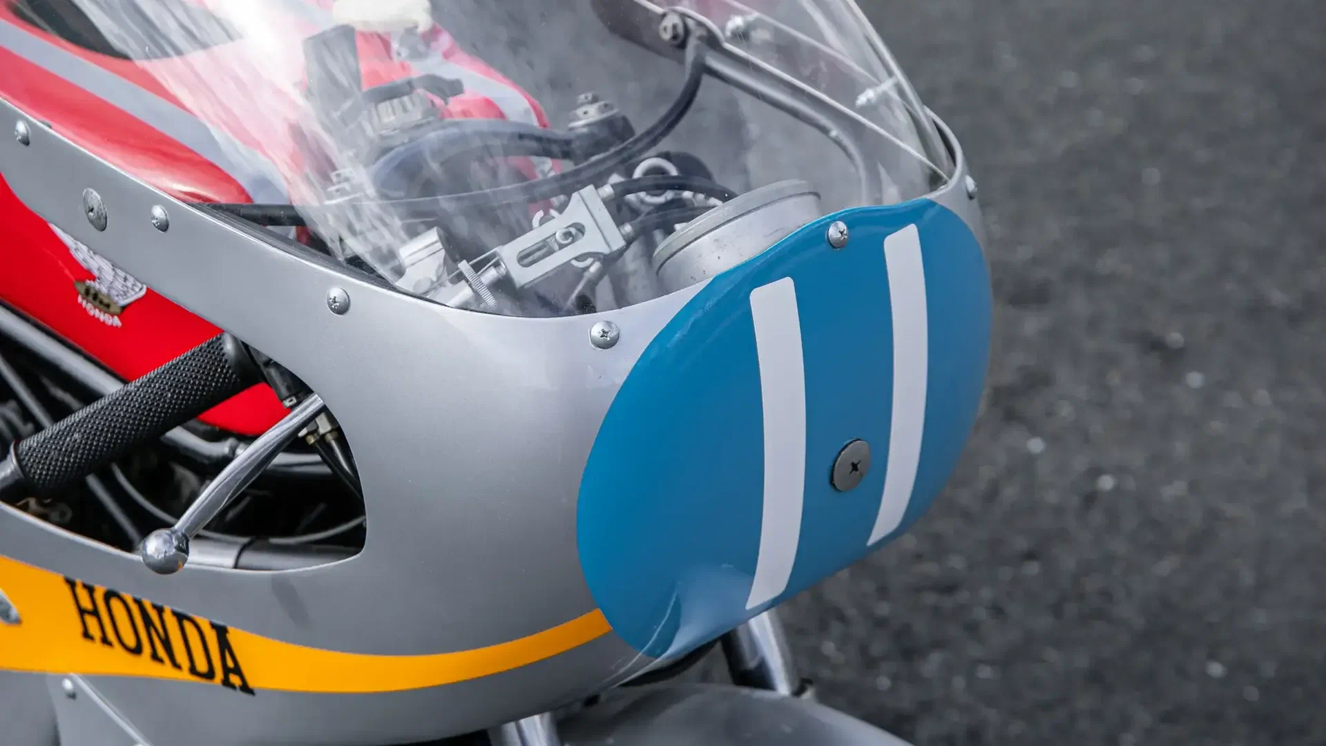 Honda RC173 de 1966 Mike Hailwood 2