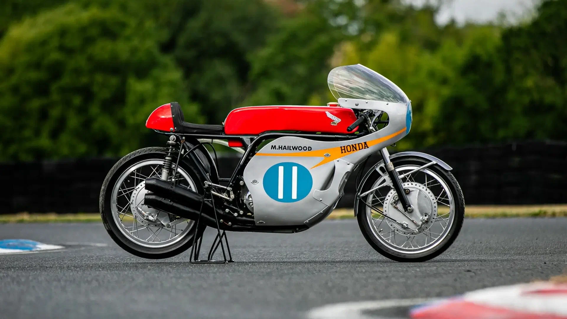 Honda pilotada por Mike Hailwood pode ser leiloada por mais de R$ 6 milhões
