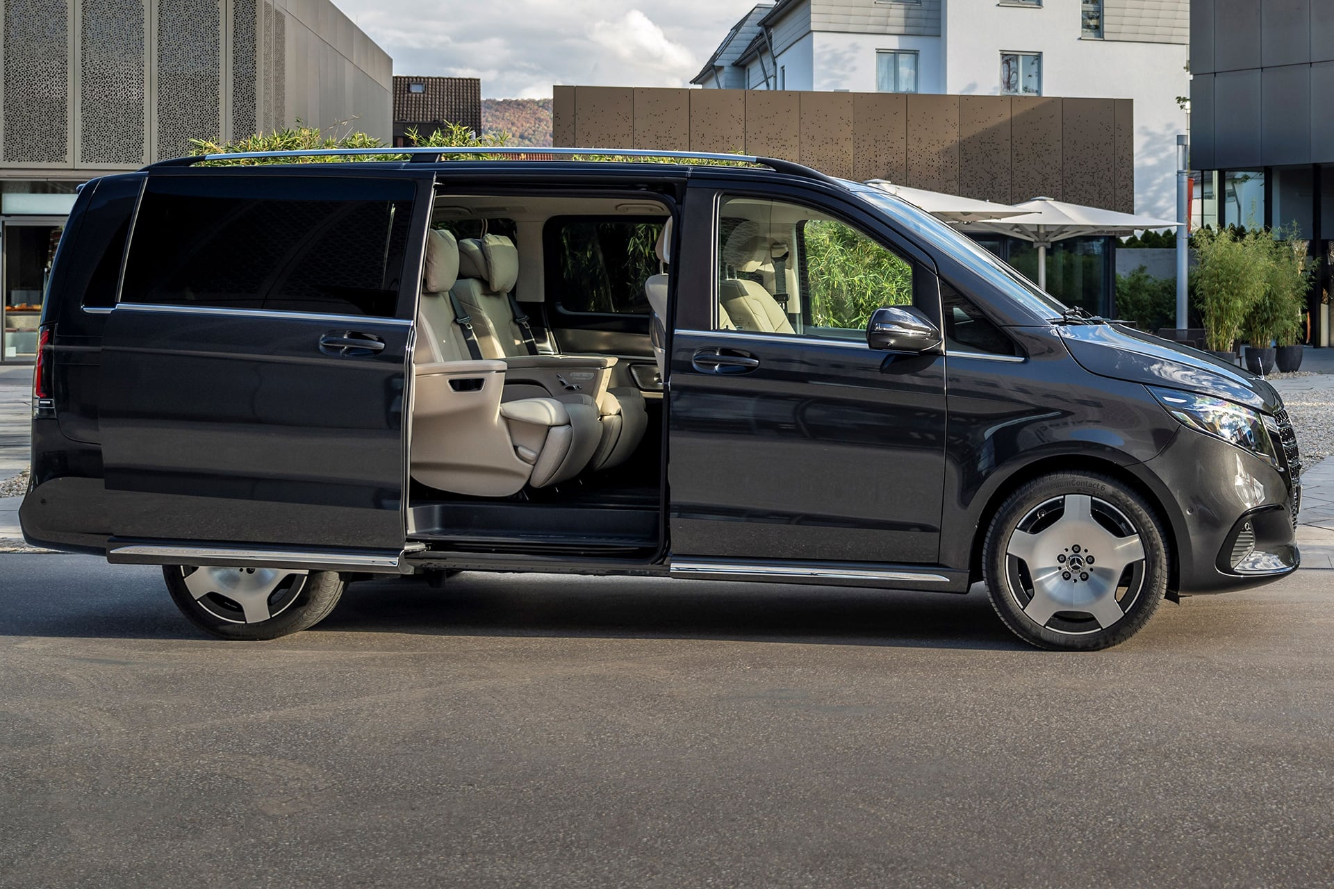 Das neue Mercedes Benz Midsize Van Portfolio macht sich bereit – demnächst bestellbar The new Mercedes Benz midsize van – available to order soon