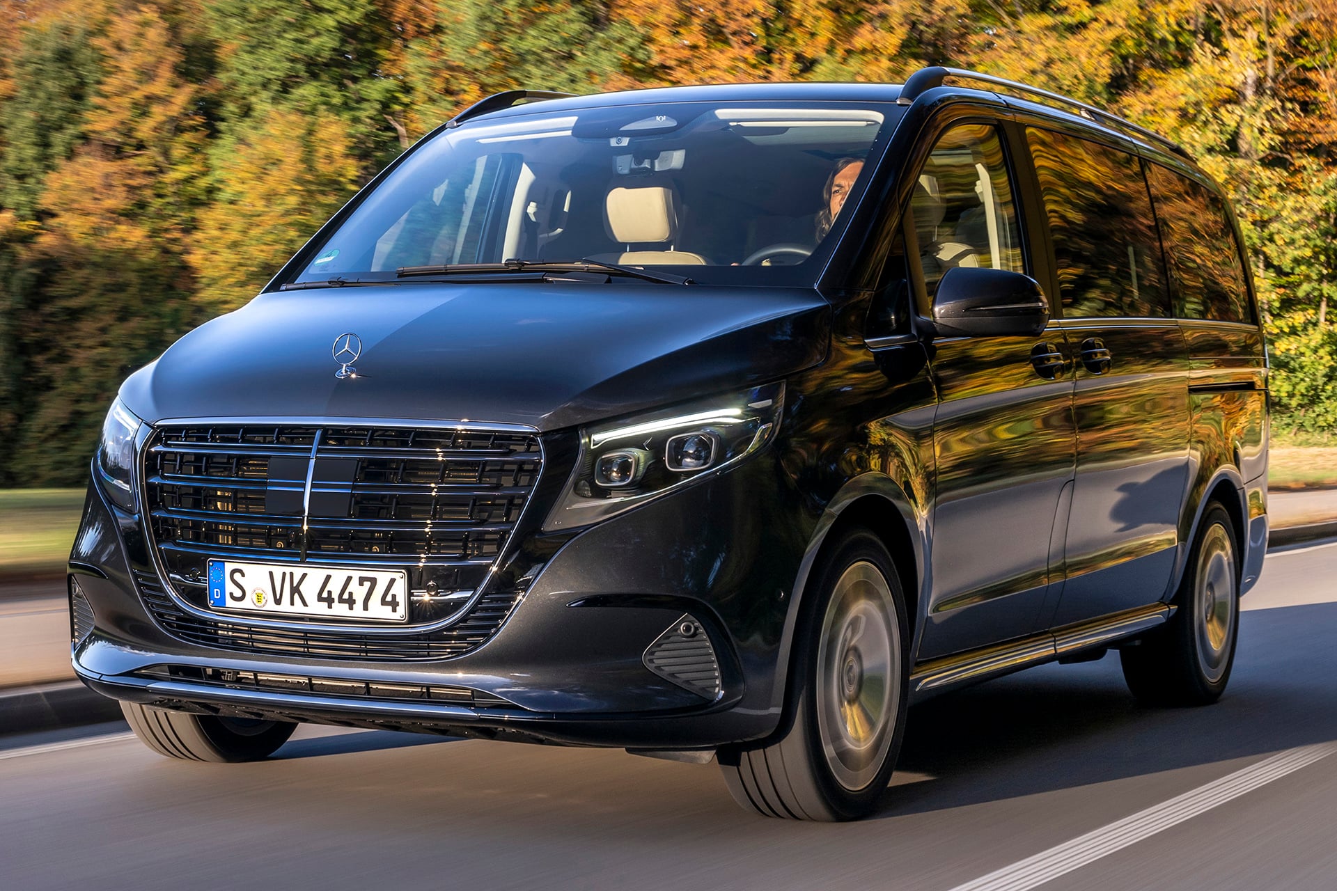 Mercedes-Benz Classe V é minivan de luxo que estreia no Brasil por R$ 729.900