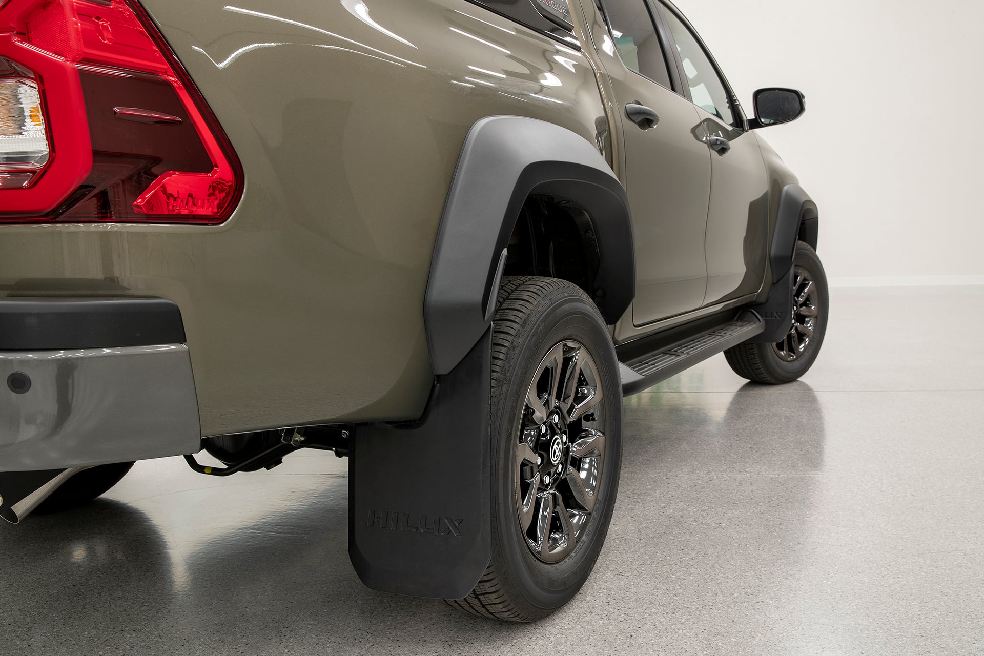 Remover os para-barros da Toyota Hilux economiza R$ 360 mas traz problemas maiores