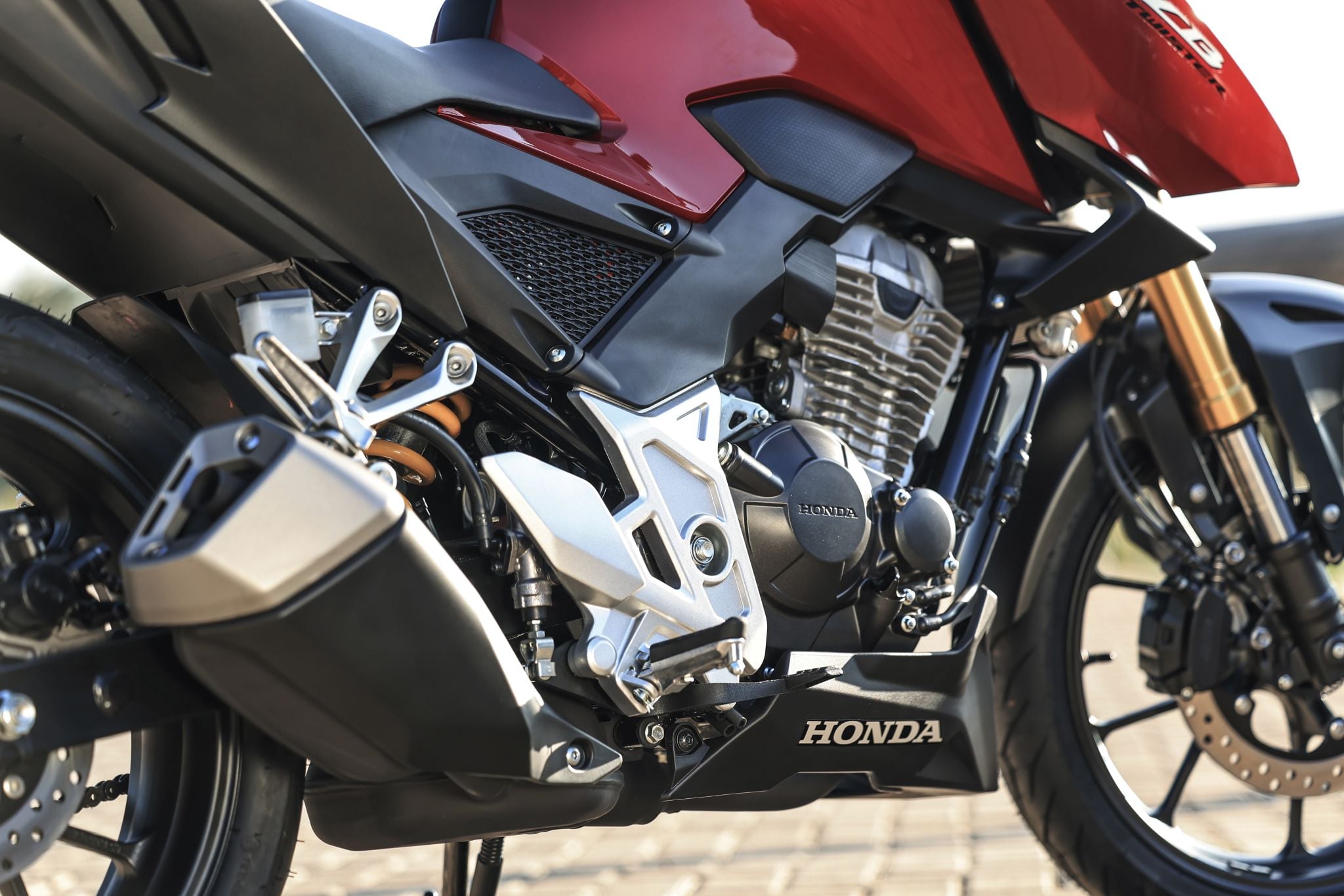 Honda CB300F Twister (10)