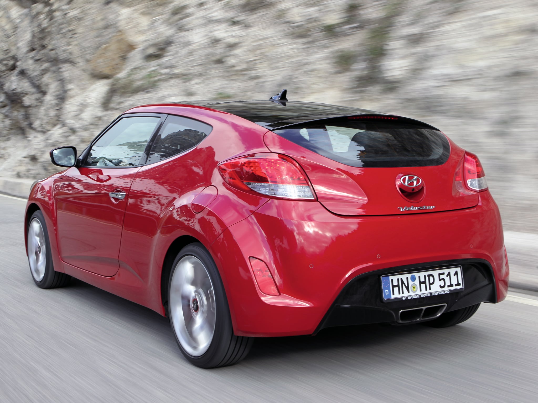 HYUNDAI VELOSTER 2011 VERMELHO MOVIMENTO TRASEIRA