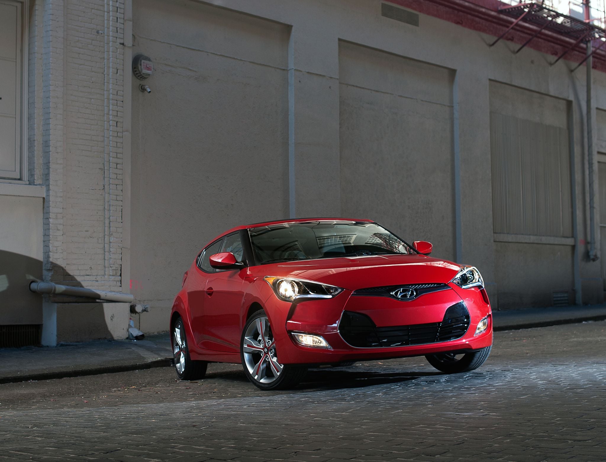 HYUNDAI VELOSTER 2011 VERMELHO FRENTE LATERAL