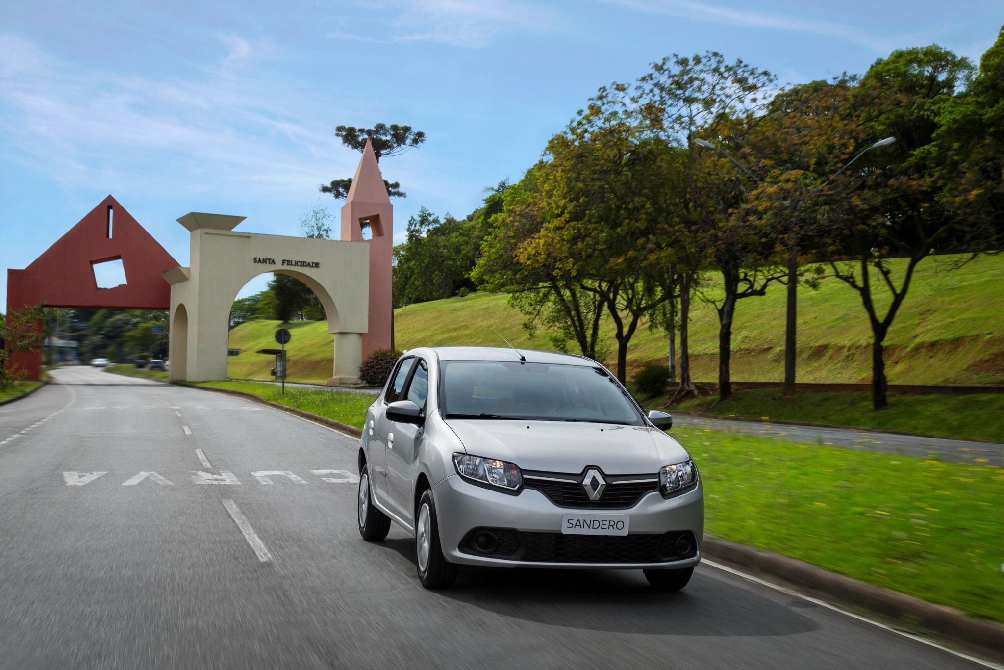 renault sandero iphone duo renault sandero iphone duo