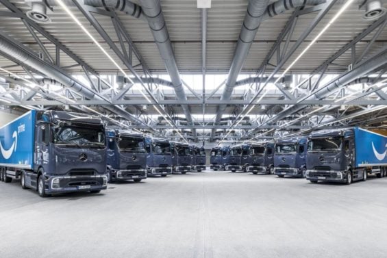 Amazon Mercedes Benz eActros 600 2